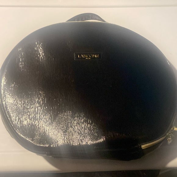 Black patent leather hand bag - Picture 1 of 4